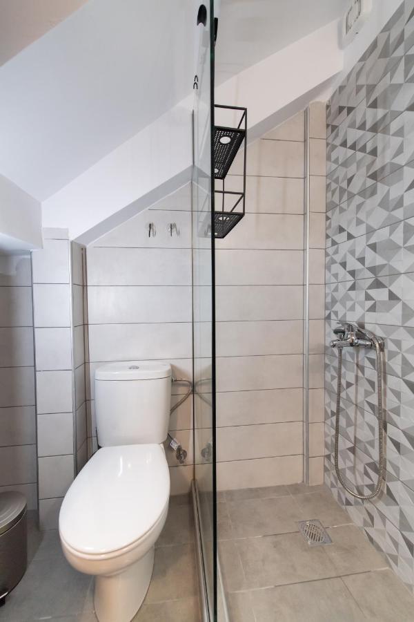 Bianco Stylish Maisonette Nikiana Bagian luar foto